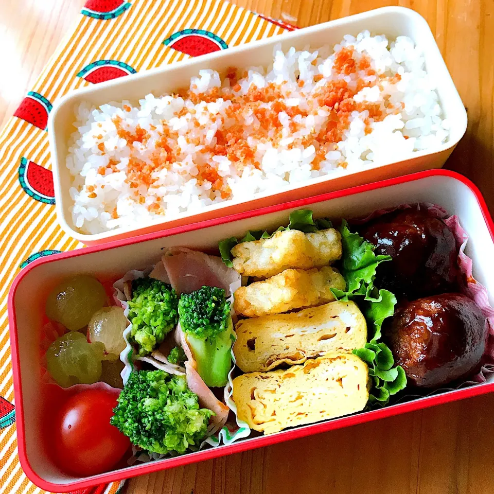 JK  肉だんご弁当
#肉だんご
#たまごやき
#ハッシュドポテト
#ブロッコリーとベーコン炒め|MIKIさん