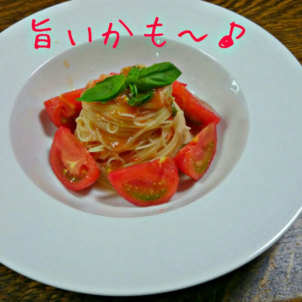 Snapdishの料理写真:フルーツトマトの冷製カッペリーニ|マイケルの料理さん