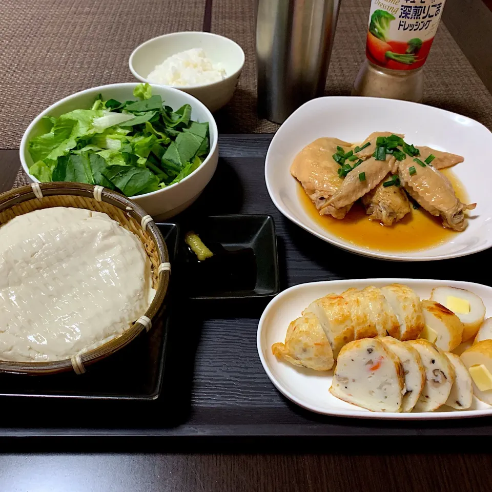 Snapdishの料理写真:頑張らない普通のご飯☆7/1夜ごはん
＊道民熱愛❣️小樽「かま栄」のかまぼこ
＊とろっとろ手羽煮
 #夜ごはん  #定食 #手羽煮#かまぼこ#低糖質調味料#糖質制限中#1型🔰
食べ物に感謝🙏ご馳走様でした🙏|あきさん