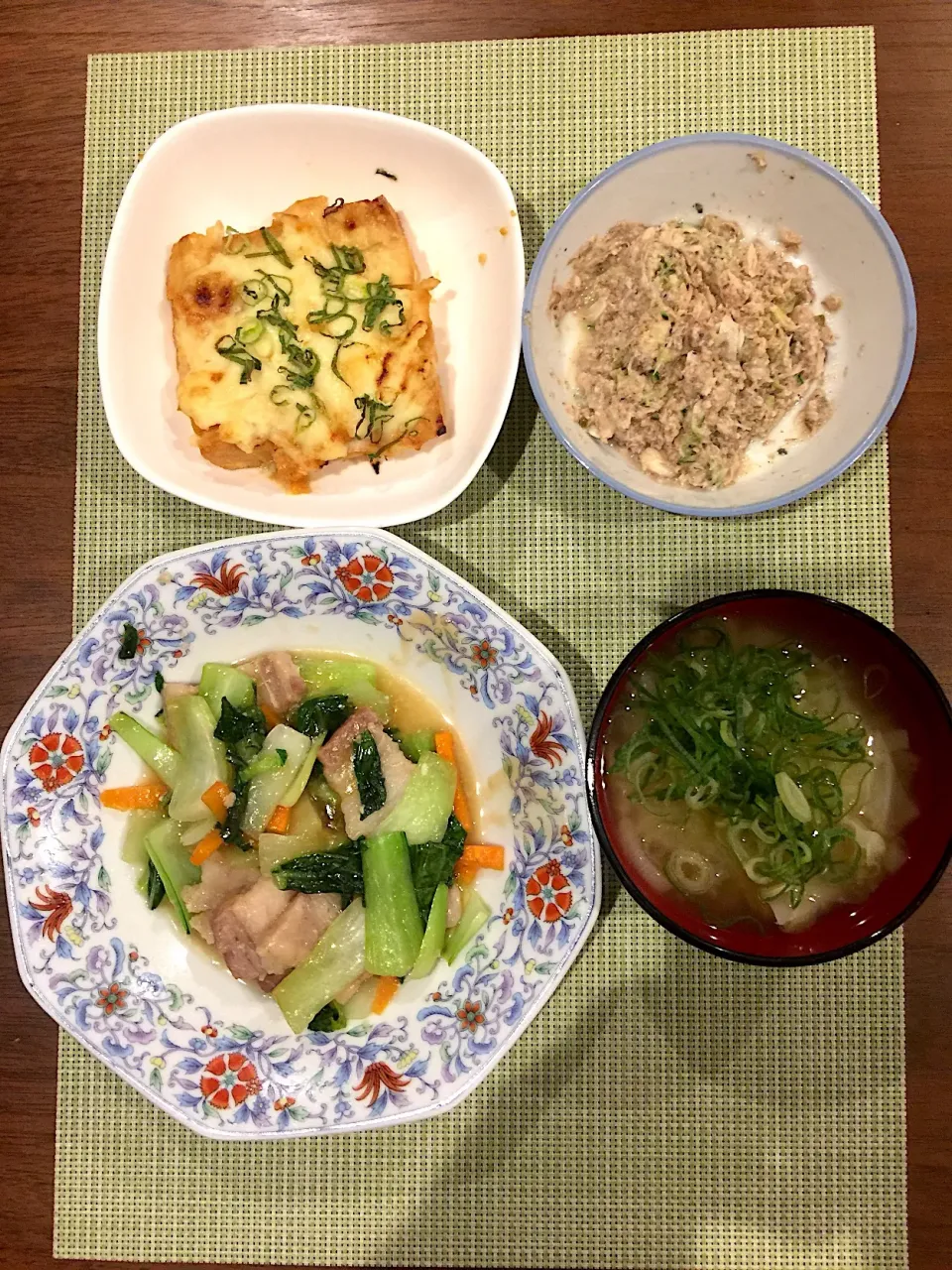 豚肉とチンゲンサイの塩麹、オイスター炒め
厚揚げの味噌ネギチーズ焼き|浜@ちゃんさん