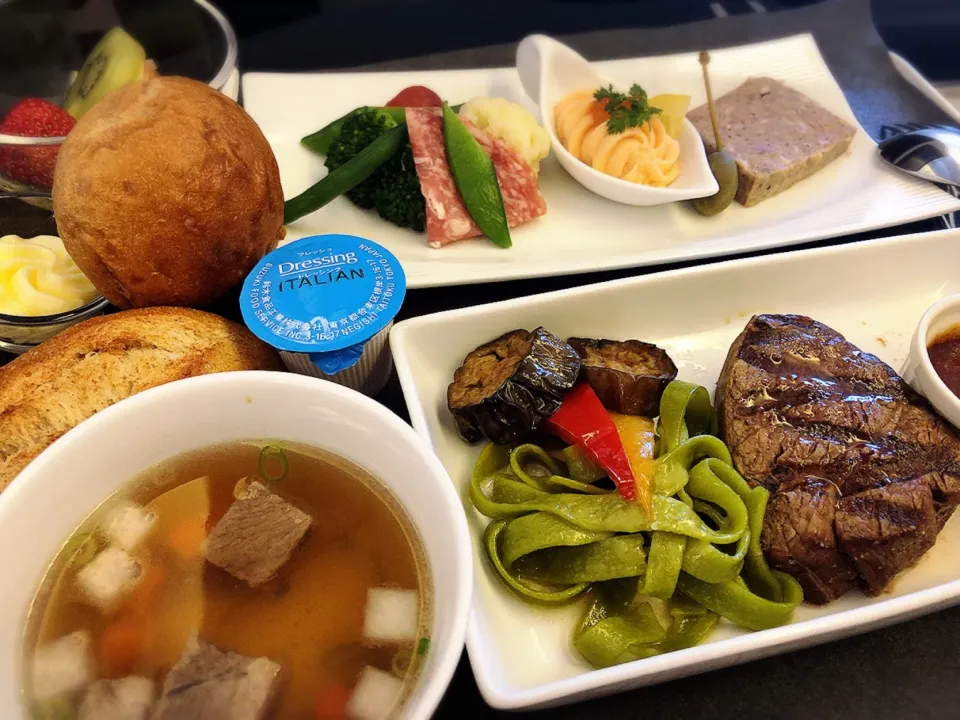 Snapdishの料理写真:JAL 機内食😋🍴|Kashimanakitchenさん