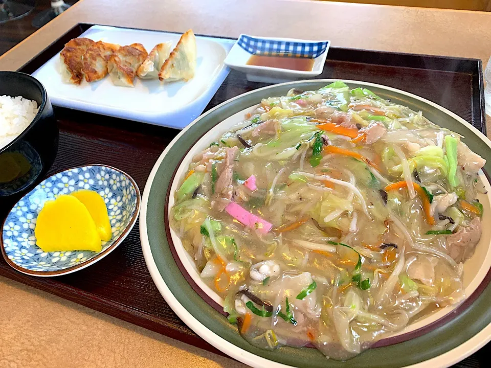 皿うどん定食|ぶりっとさん