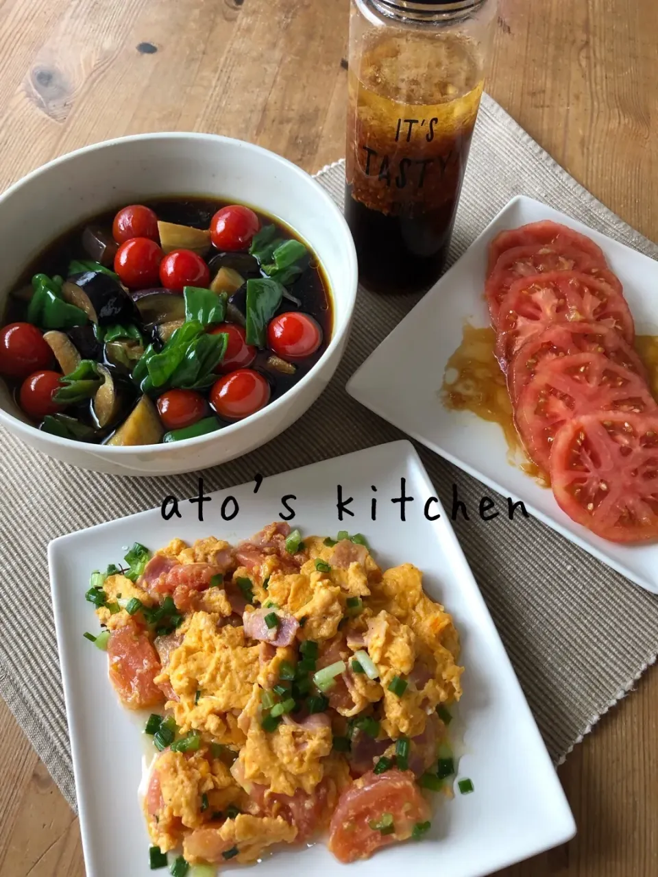 chiffonさんの料理 人参ドレッシング🥕
2019/07/02🌿  トマト🍅
        夏野菜の揚げ浸し
        トマトとベーコンの卵とじ🌿|あとさん