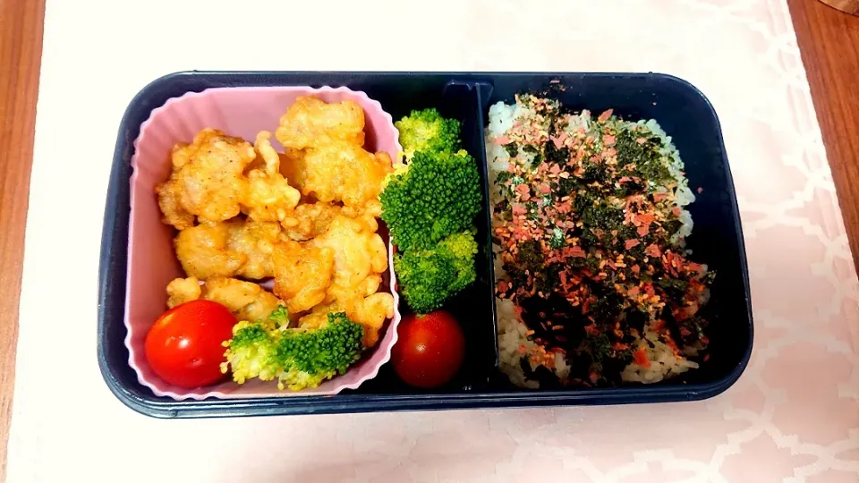 Snapdishの料理写真:唐揚げ🎵旦那さんお弁当🎵😊|かおるcitronさん