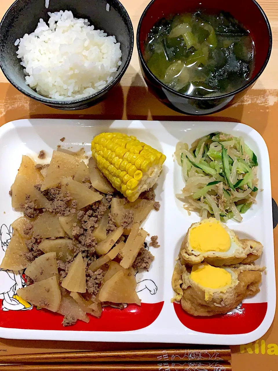 ・大根とひき肉の煮物 
・茹でコーン
・きゅうりともやしのツナごま和え
・茶巾卵
・ネギとワカメのお味噌汁|ぺろたんさん