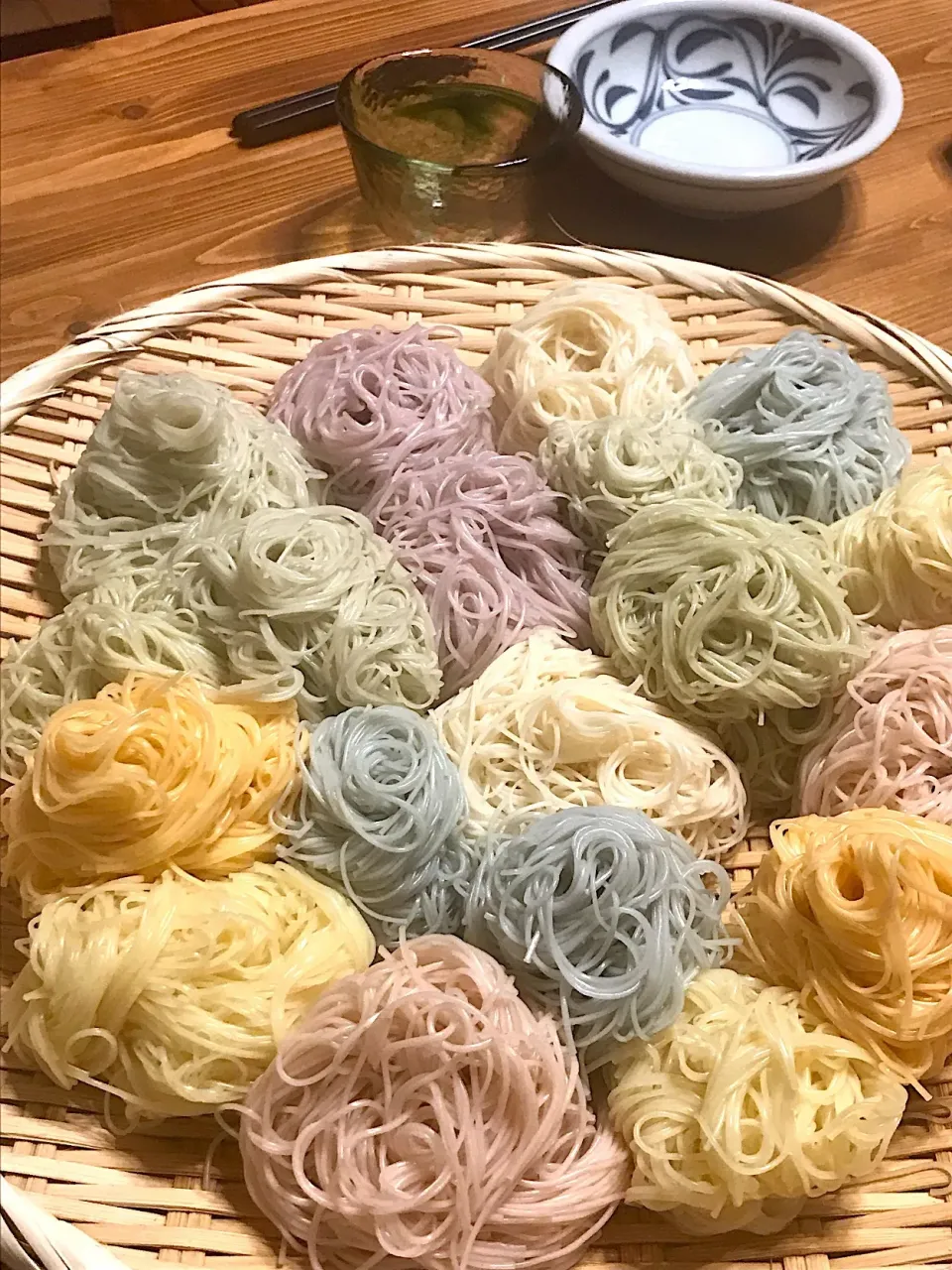 7色の彩り素麺   «  お取り寄せ～三輪素麺～  »|ｌａｖｅｎｄｅｒｆ❜mさん