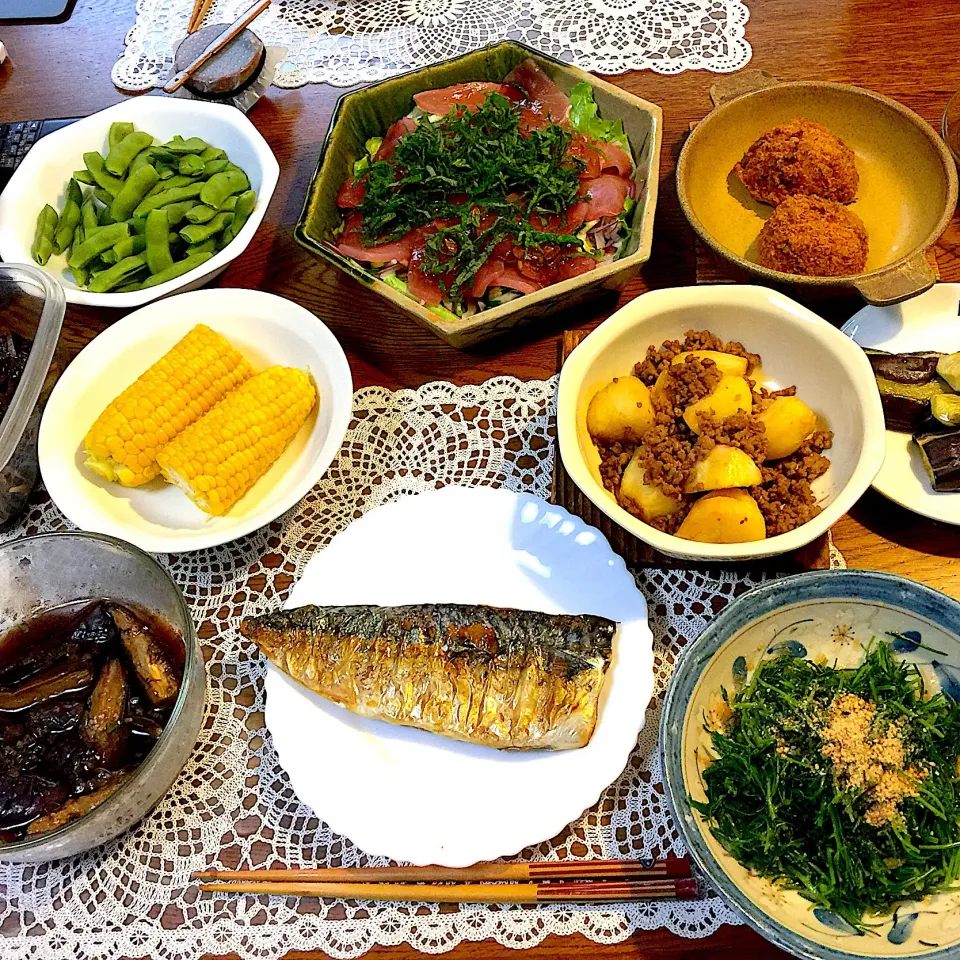 塩鯖、鮪カルパッチョ、とうもろこし、
頃豆の枝豆、おかひじき明太和え、残り物
三河牛メンチカツ|yakinasuさん