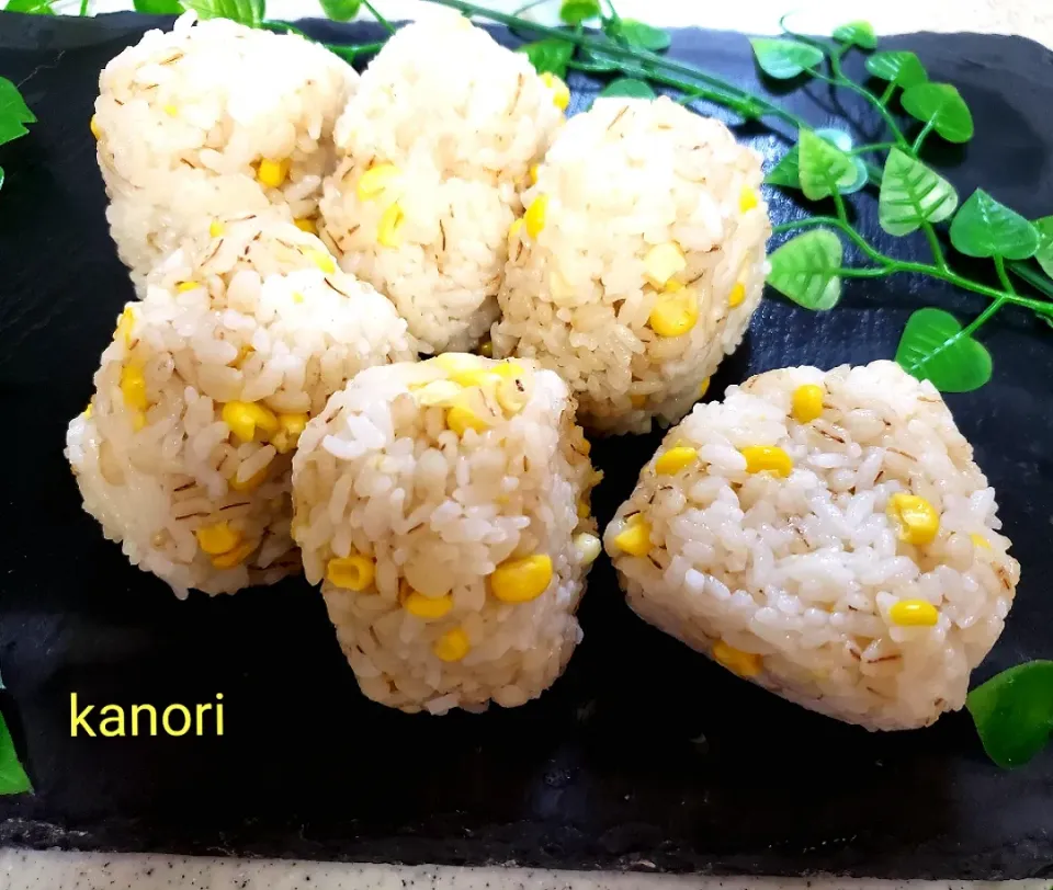 Snapdishの料理写真:とうもろこしごはん🌽|かのりさん