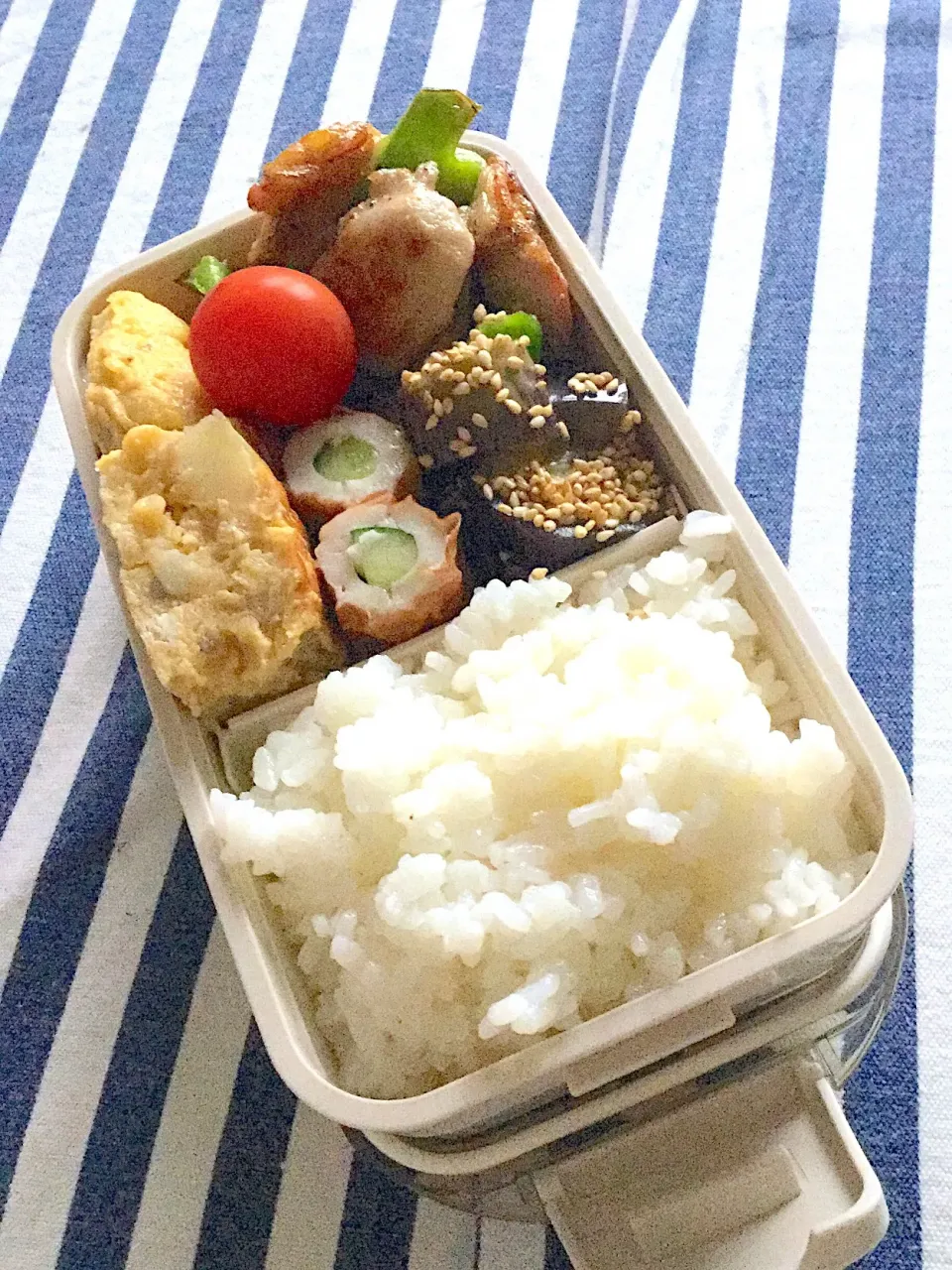 長女の中学弁当！
鶏のガーリック焼き、蒸し茄子など🍆|yukoさん