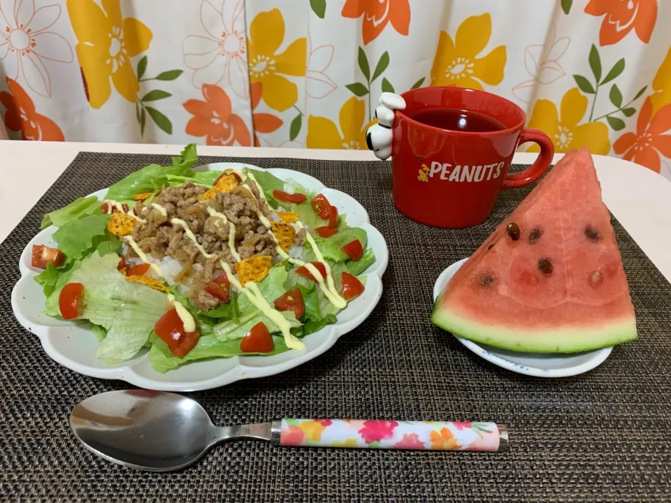 Snapdishの料理写真:タコライス🌮|mikiteenさん