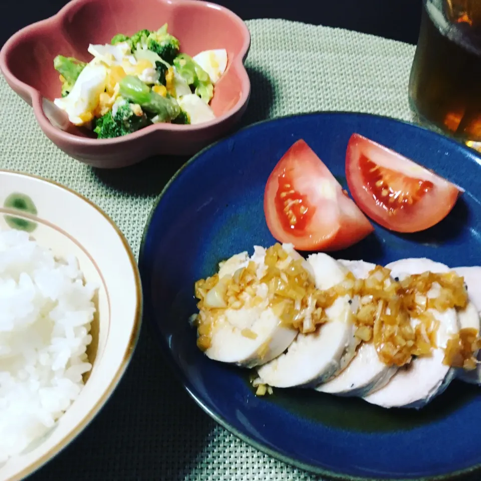 炊飯器で鶏ハム
玉子とブロッコリーのサラダ🥦|ちぐあささん