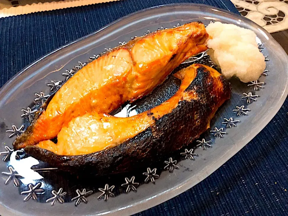 Snapdishの料理写真:紅シャケさん焼き🐟😋|アライさんさん