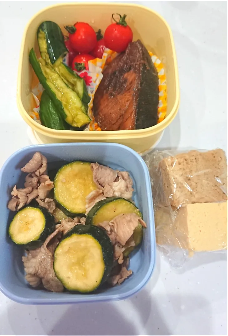 🤗JK娘のダイエットお弁当🤗

7月2日(火)

おから蒸しパン、なかなかいけるそうで、学校へ持って行きました。|まちまちさん