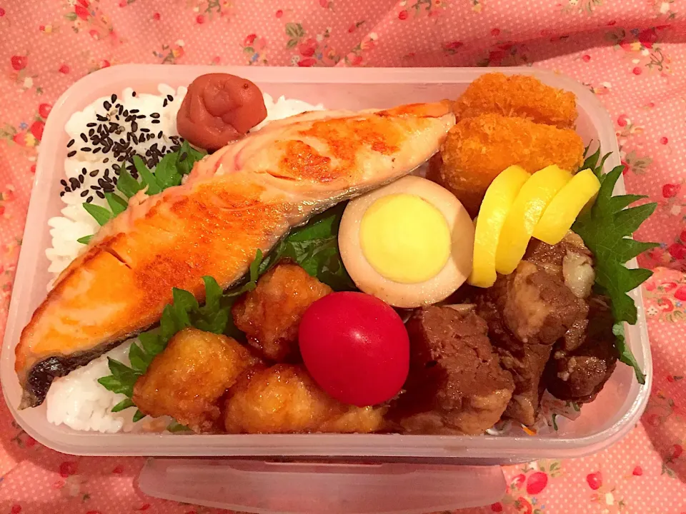 2019年7月4日
旦那さんのお弁当🍱👨‍✈️👷🏻‍♂️👨‍🔧🚊✌️💪🏼💞❤️|Kodomo Cookingさん