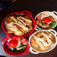 Snapdishの料理写真:チキン南蛮弁当
＊ほうれん草ベーコンエッグ炒め
＊ウインナー
＊プチトマト
＊スパサラ
＊焼き鳥(冷食)|Naoさん