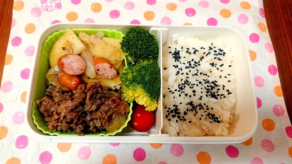 ジャーマンポテト🎵牛丼🎵旦那さんお弁当🎵😊|かおるcitronさん