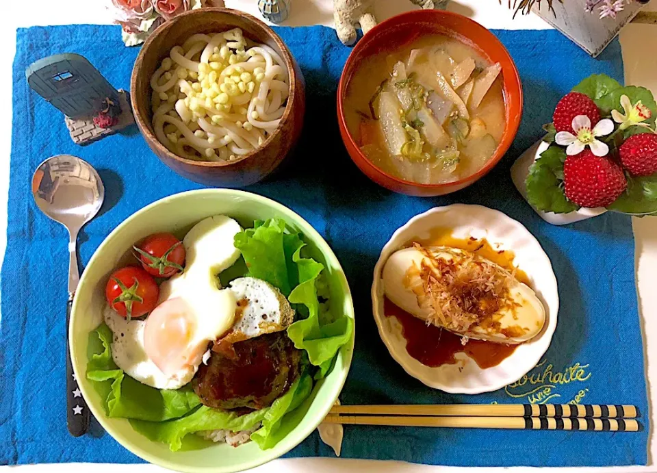 ロコモコ丼、味噌汁、冷奴、冷やしうどん|syamさん