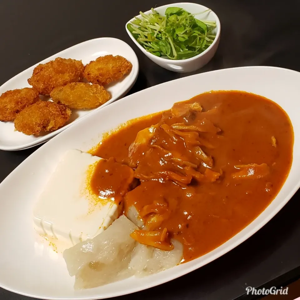 Snapdishの料理写真:絹豆腐とおから餅のバターチキンカレーがけ|Yukiさん