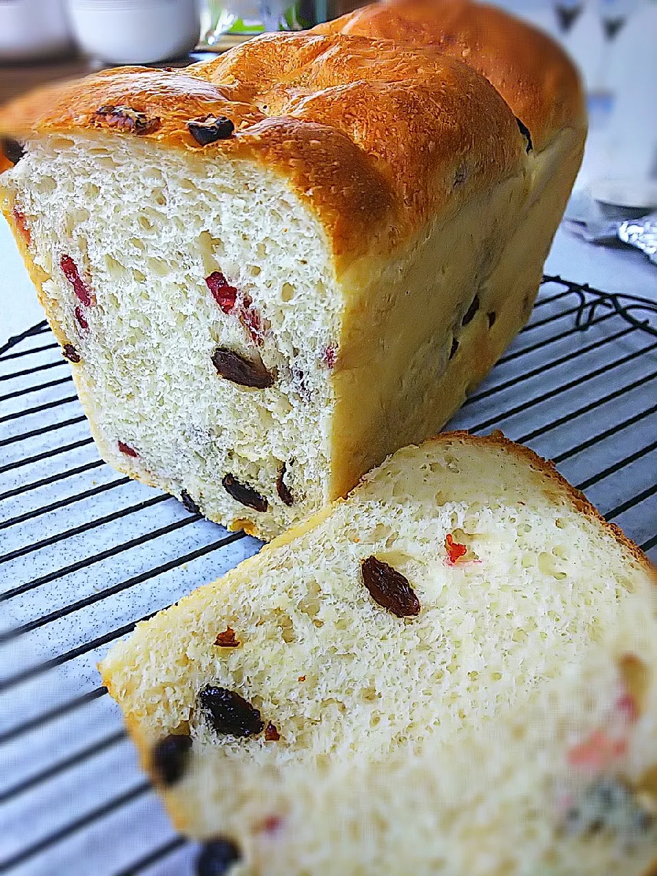 raisin & cranberry Bread
食パンアレンジ…ほんのり甘酸っぱい風味とプチっと赤いのがキュート|Cさん