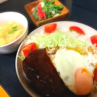 セブンイレブンのハンバーグで時短⏰ロコモコ丼🌺♡|ma♡さん