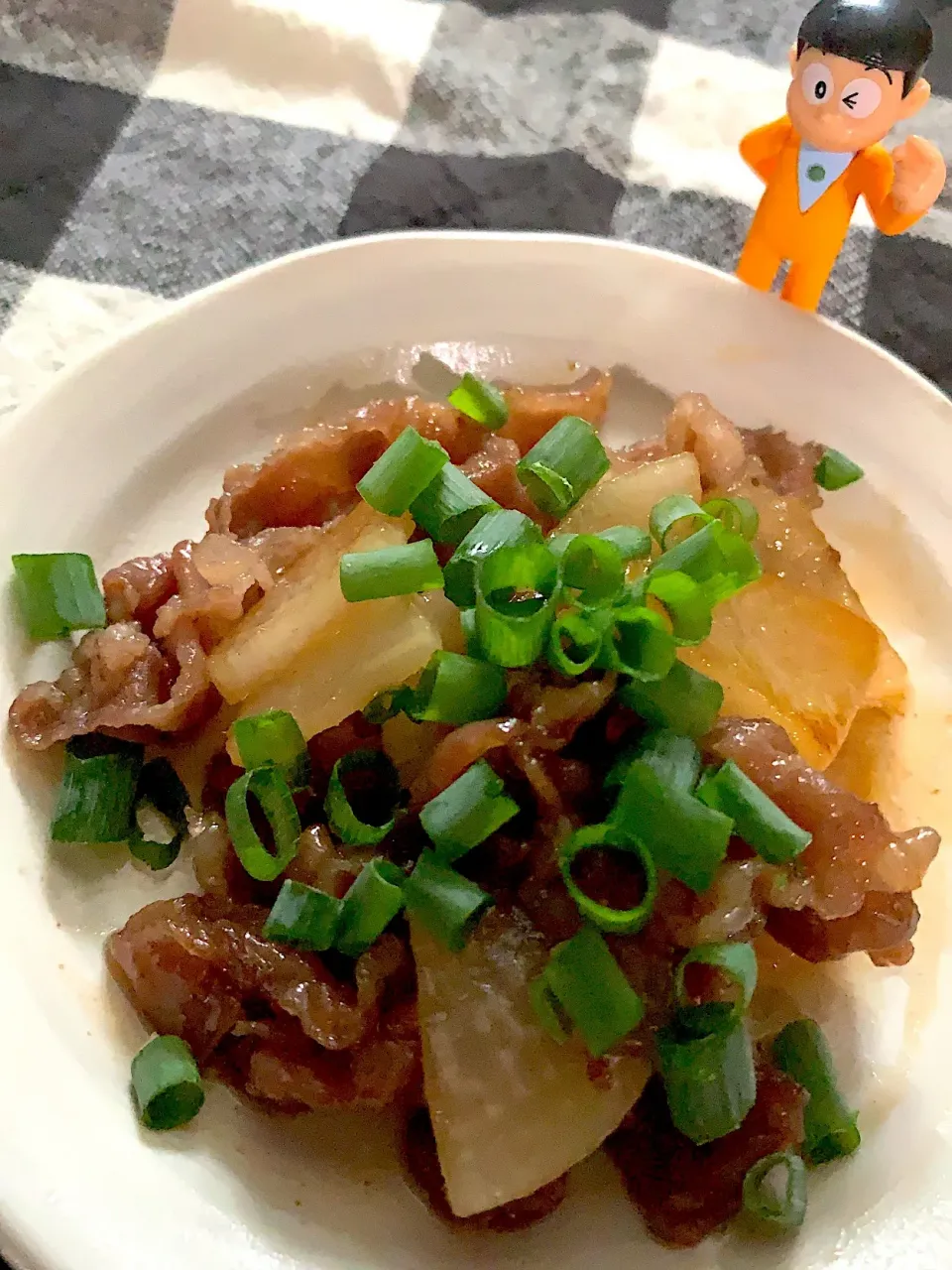 Snapdishの料理写真:大根と豚肉の甘辛煮|ayudonさん