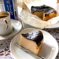 Snapdishの料理写真:麹甘酒と水切りヨーグルトでバスクチーズケーキ作りました🍰 #麹甘酒#水切りヨーグルト#バスクチーズケーキ