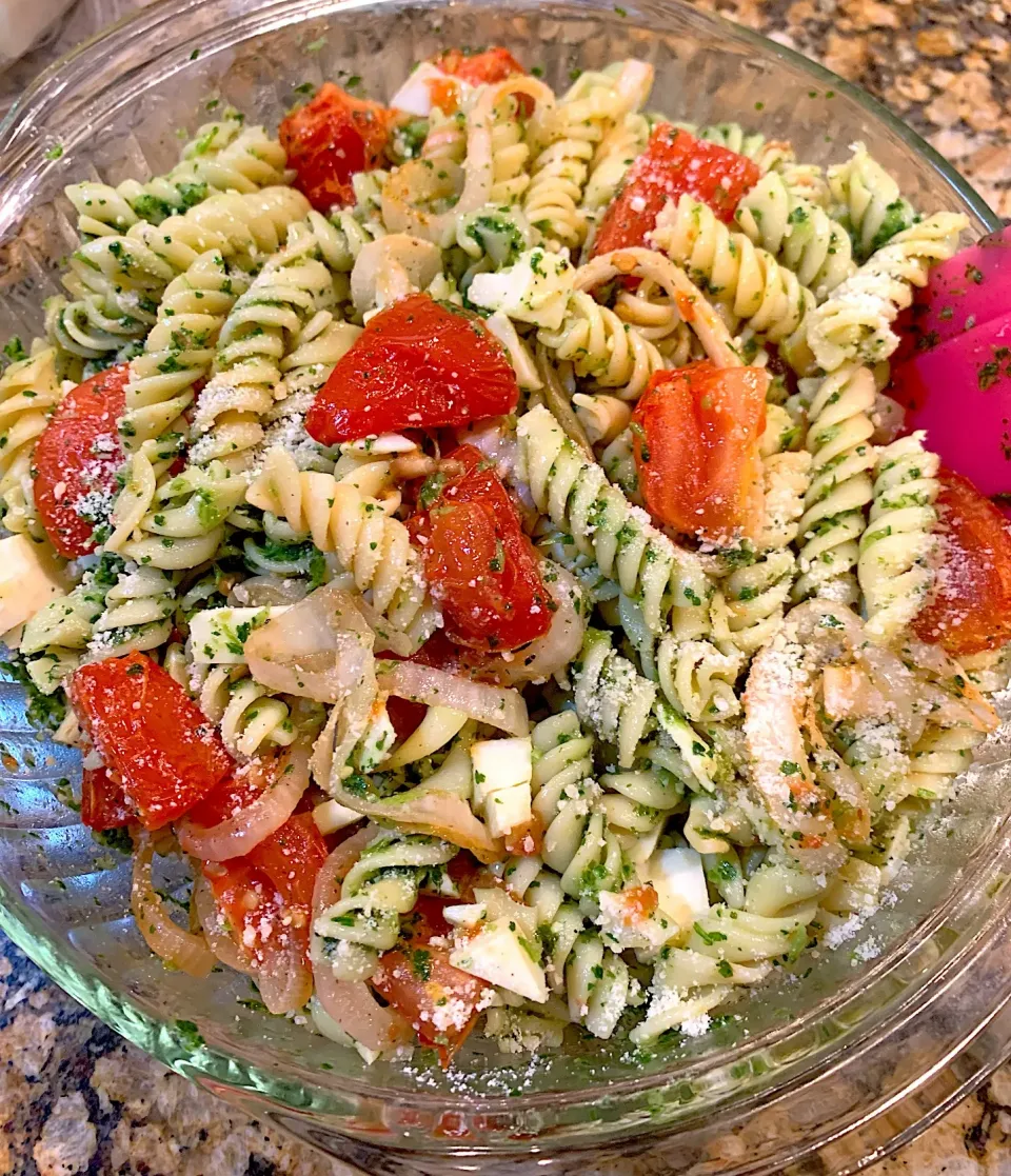 Homemade Pasta Pesto Salad|Alma's Home Kitchenさん