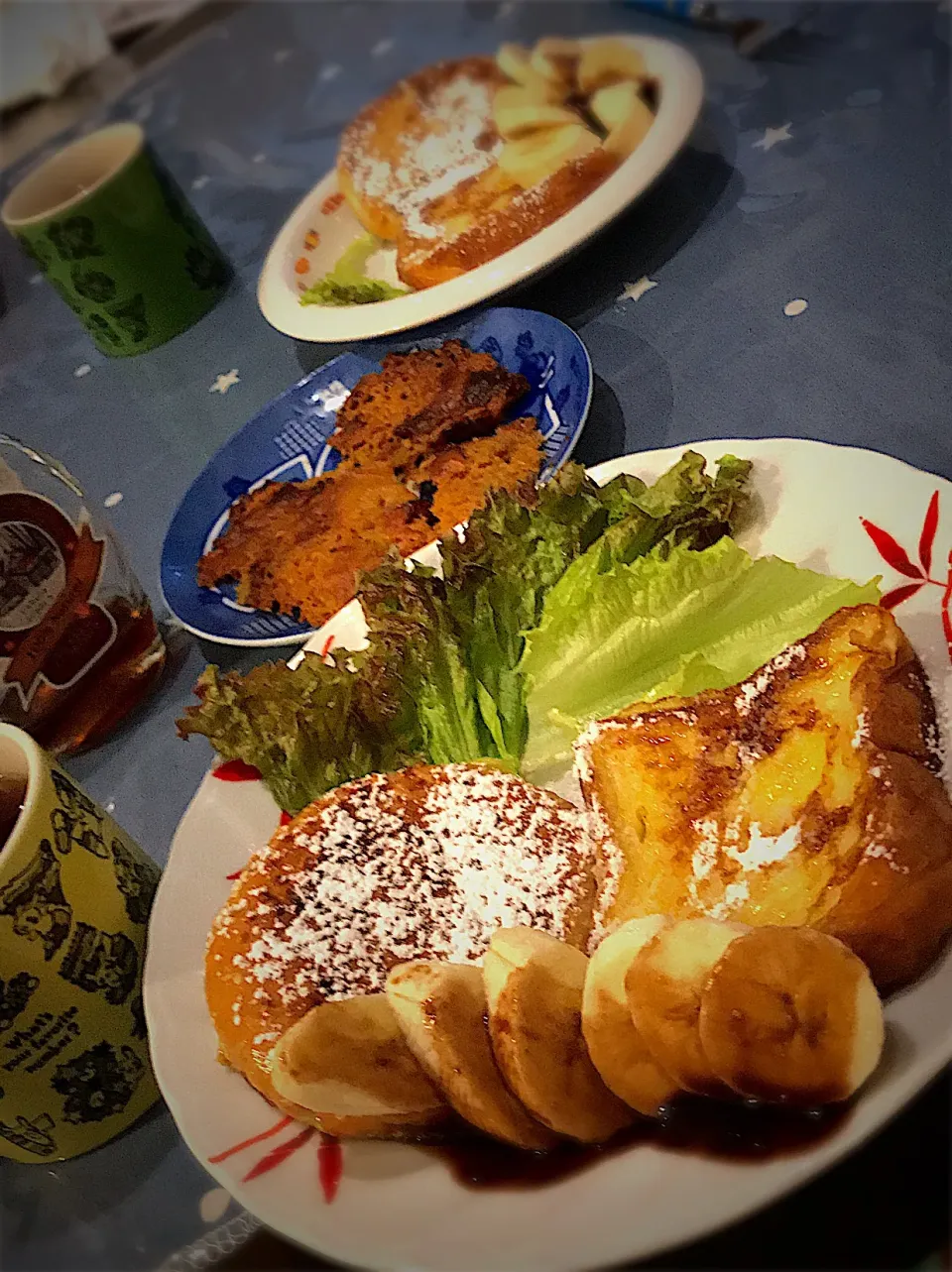 フレンチトースト ごまバンズ🍔食パン🍞   チョコバナナ パウダーシュガー    ロメインレタス🥬   サツマイモと生クリームのチュイール🍪      メープルシロップ  紅茶イングリッシュNo.1☕️|ch＊K*∀o(^^*)♪さん