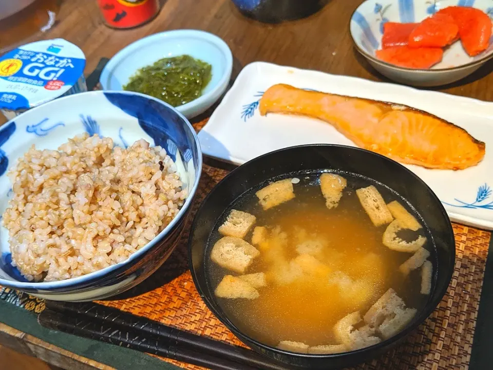 めかぶ＆鮭＆オクラの味噌汁|まぐろさん