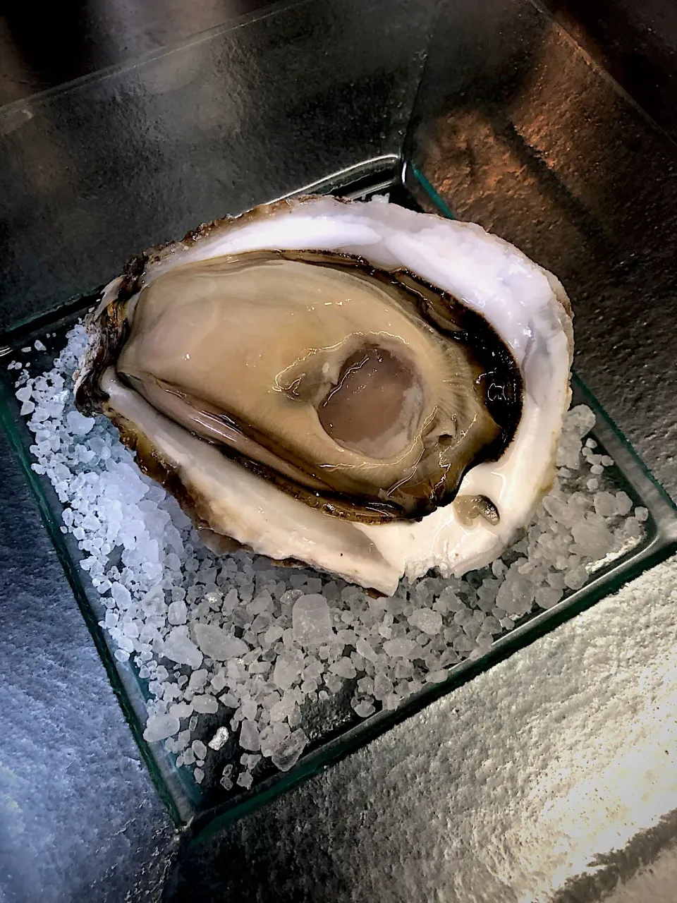 岩牡蠣の生食|モモさん