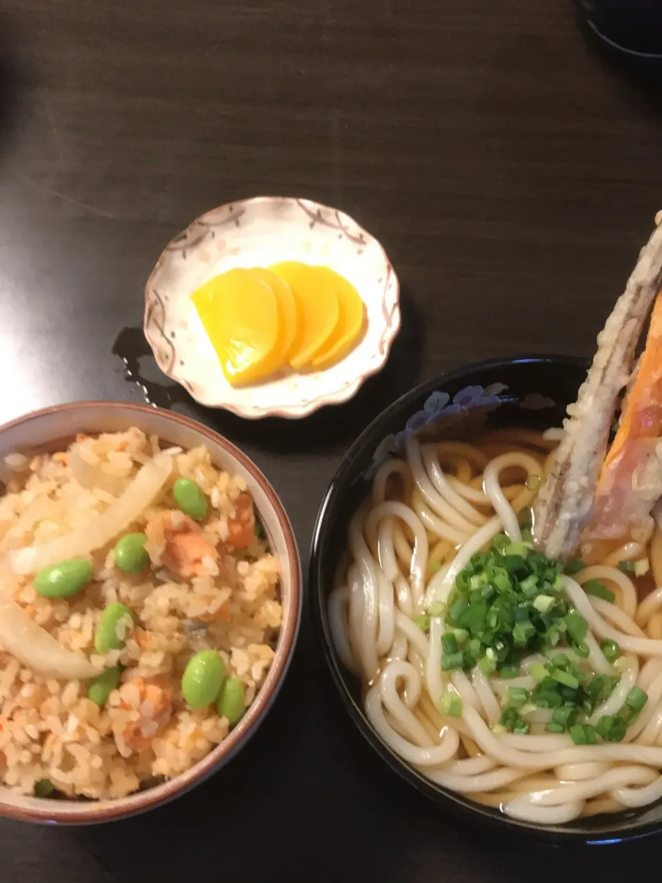 ごぼう天うどん、鮭枝豆炊き込み|okeiko🎶さん