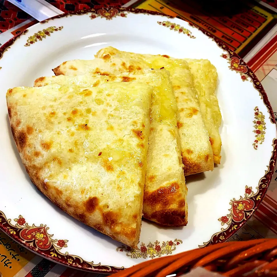 チーズナン🧀
カレーはスパイシーに|Hiroko Suzukiさん