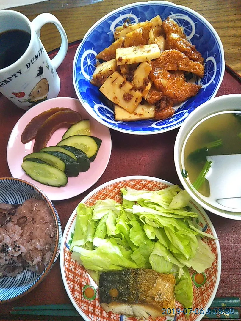 よねばーばの朝ごはん
筍とあげ半の炒め物
焼き鯖、レタス添え
ほうれん草の味噌汁
おこわ、
漬物、コーヒー|yoneばーばさん