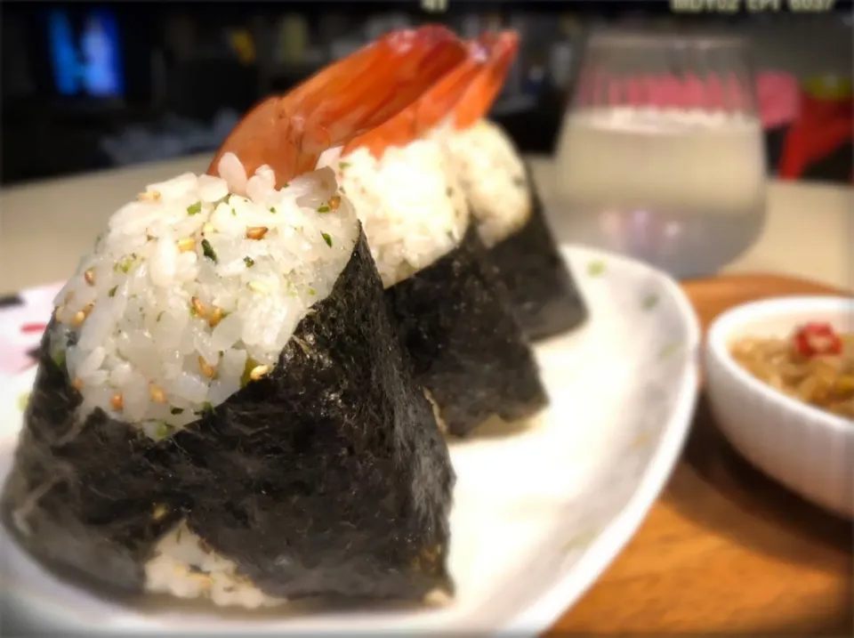 Snapdishの料理写真:烤蝦蝦飯糰🍙🍤🍙🍤🍙🍤|mimickyさん