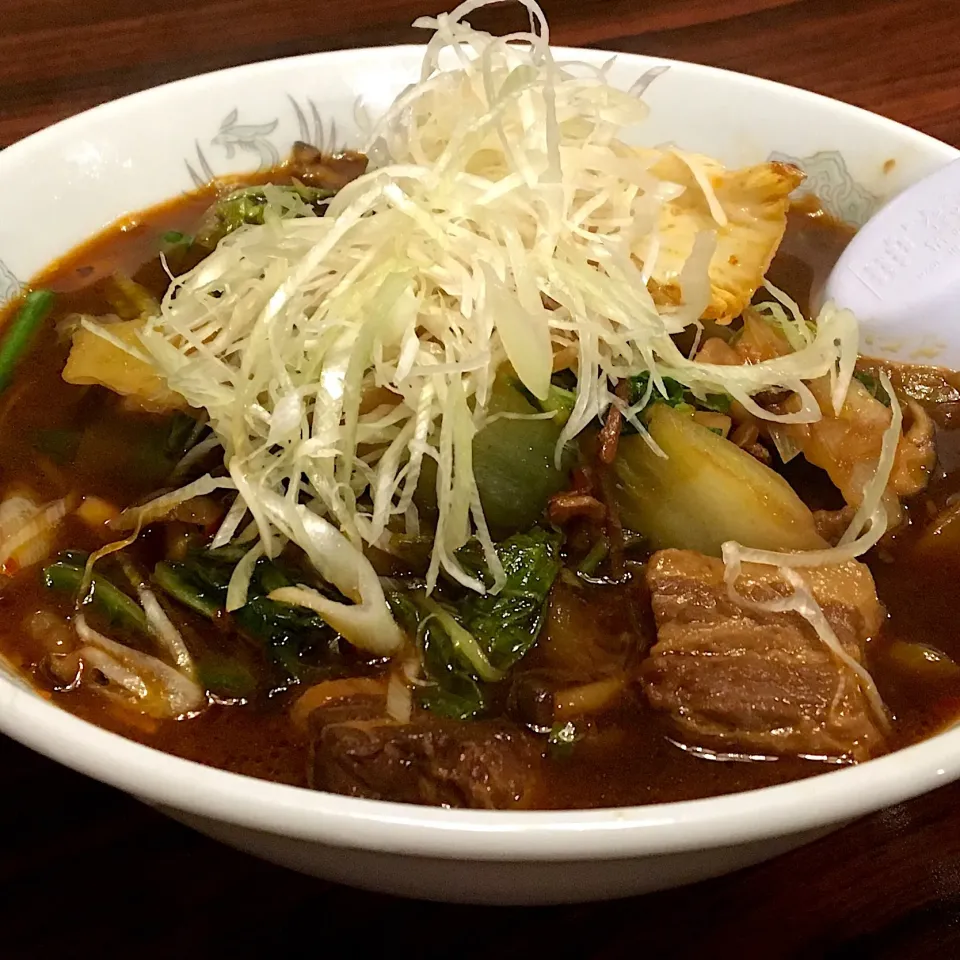 Snapdishの料理写真:晩ごはん⭐️⭐️⭐️
出た～ʔ•̫͡•ʔ渓谷ラーメン🍜|ぽんたさん