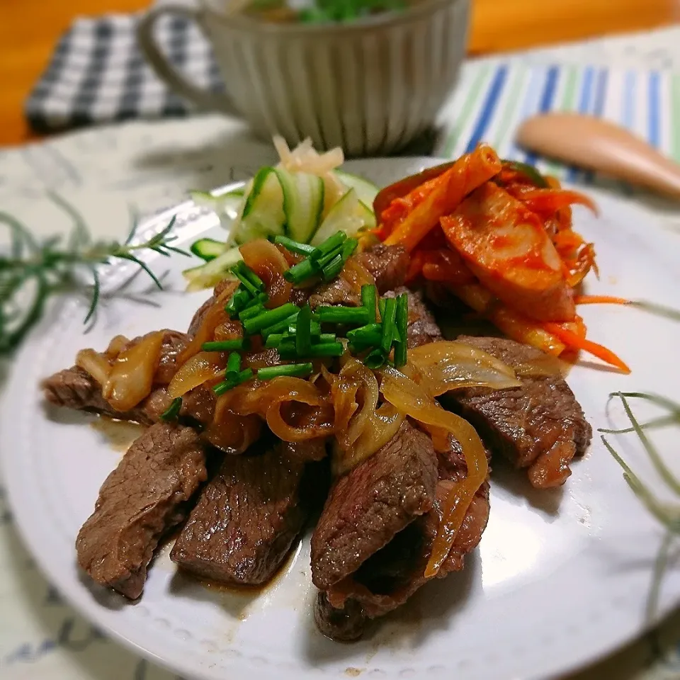 お安いお肉のステーキ(￣∇￣*)|とまと🍅さん