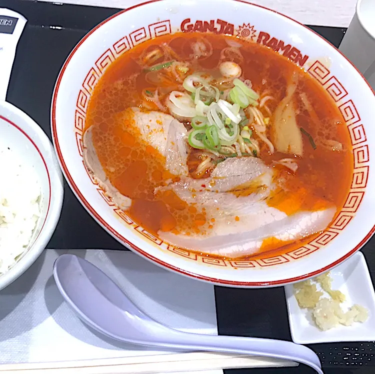 ガンジャラーメンの辛ラーメン|純さん