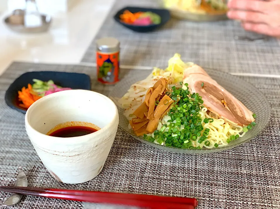 休日のお昼ごはん。辛いつけ麺。|yukiさん