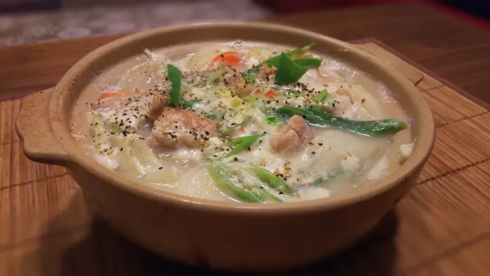 鶏の味噌ﾐﾙｸ鍋～🍲
の晩ごはん✨|kaz(*･ω･)さん