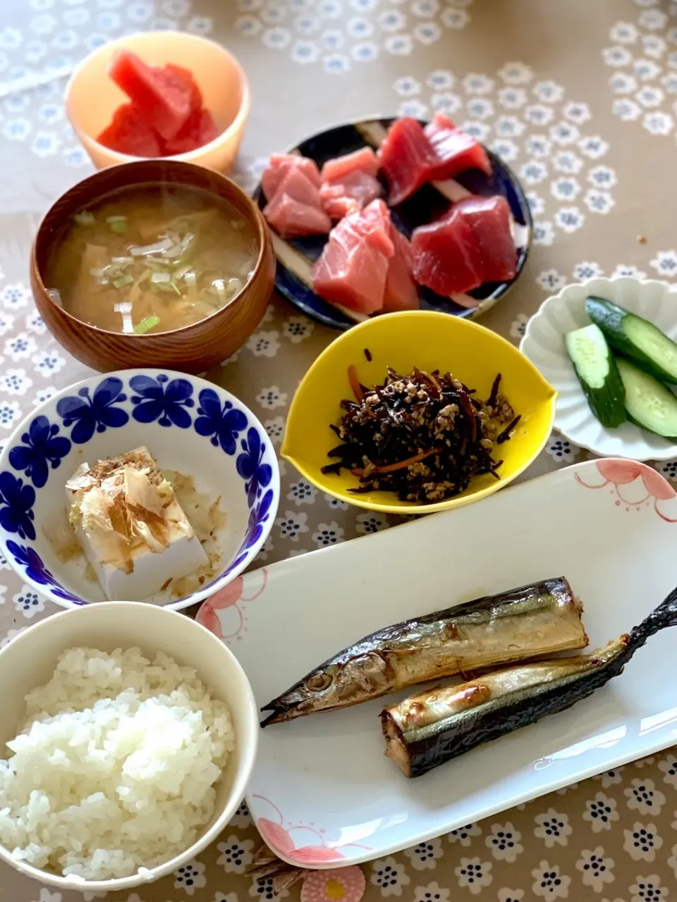 秋刀魚の干物と生マグロの刺身|えのさん