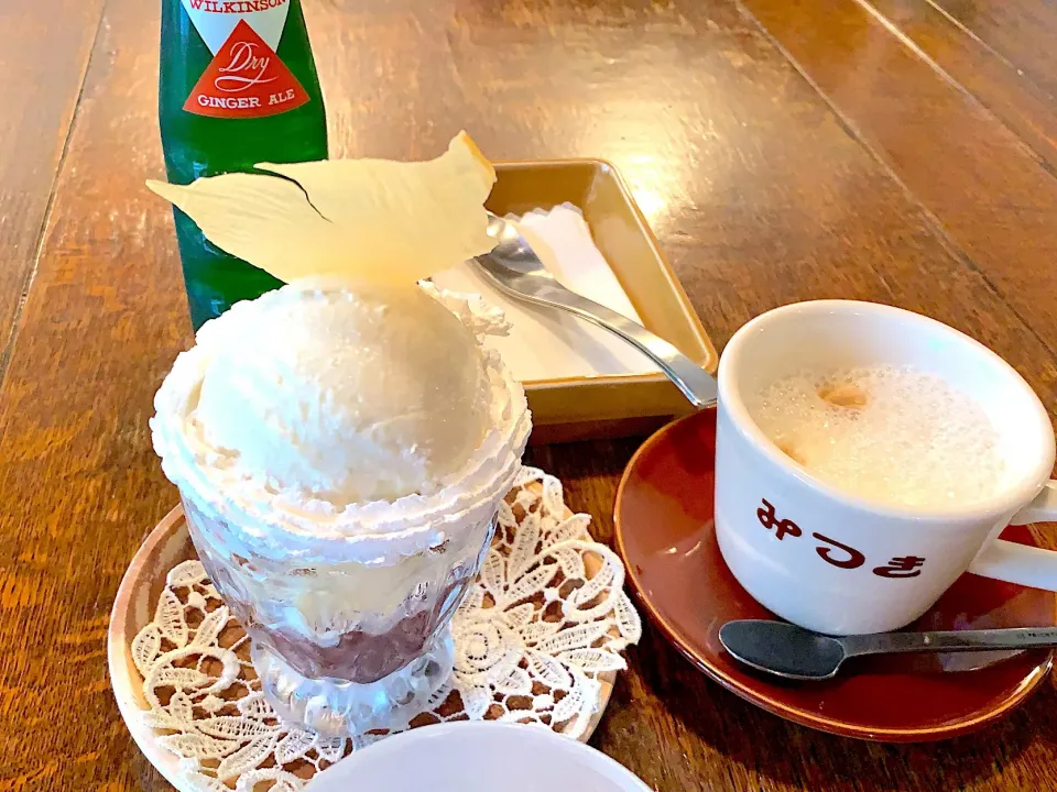 Snapdishの料理写真:豆腐クリームサンデー 豆乳ラテ ウィルキンソンジンジャーエール|yumyum😋さん