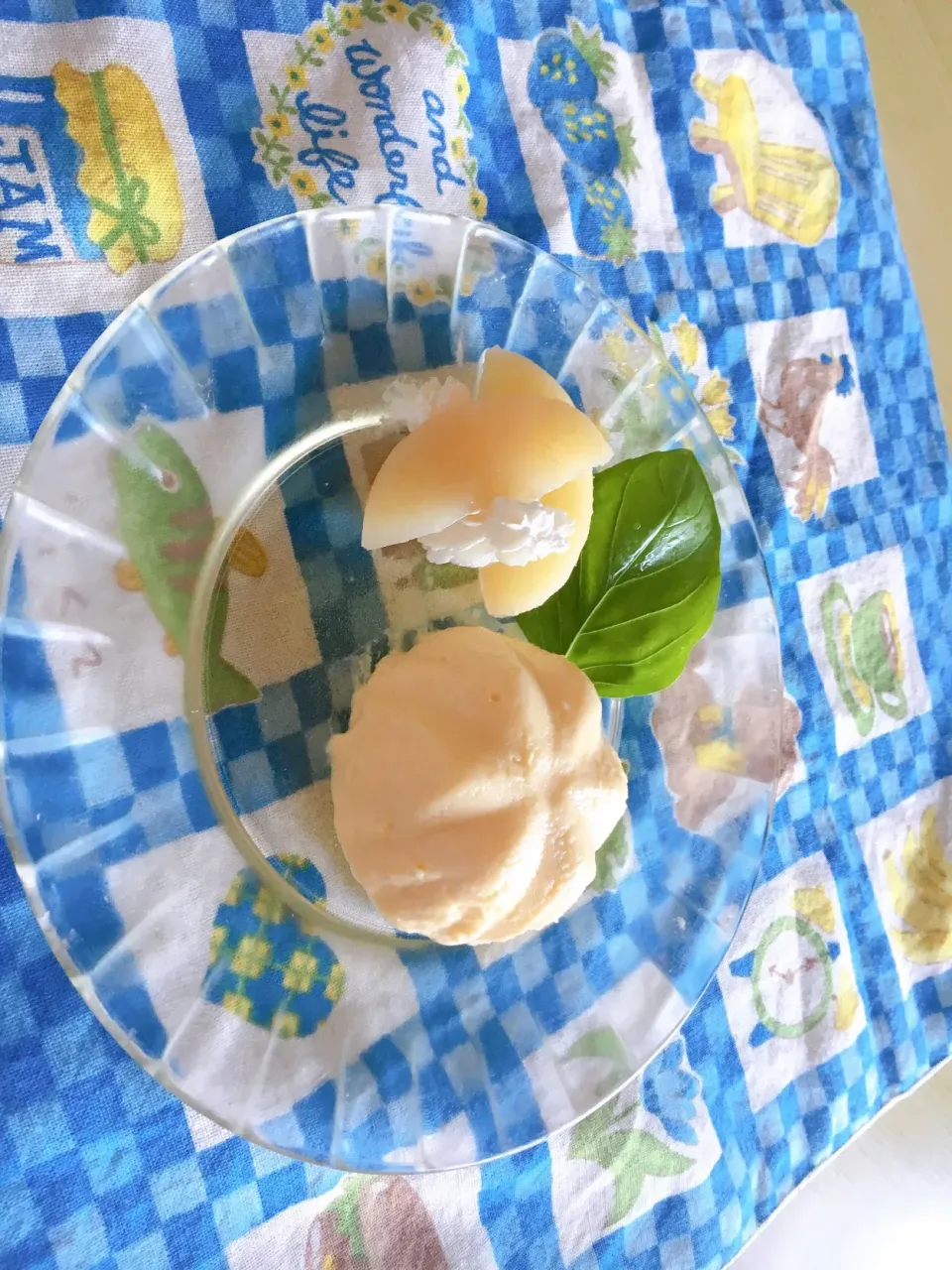 Snapdishの料理写真:桃のババロア|なみえさん