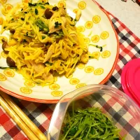 糖質制限グルメ！糖質ゼロ麺の豆苗入り焼きそば風☆豆苗のナムル|Liyさん