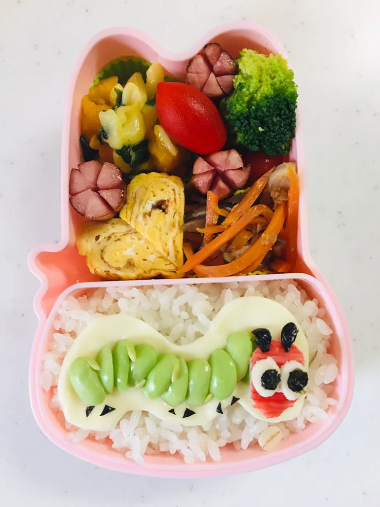 🌸yuni🌸さんの料理 はらぺこあおむし🌱弁当|pimoriさん