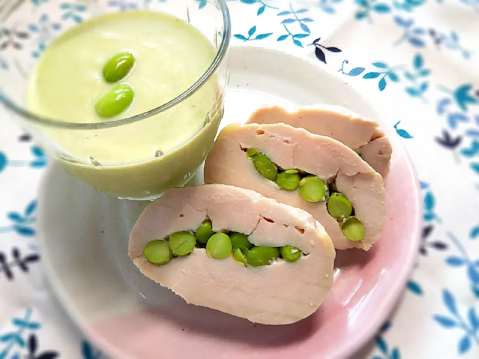 Snapdishの料理写真:鳥むね肉の枝豆挟み蒸し|のんたかさん