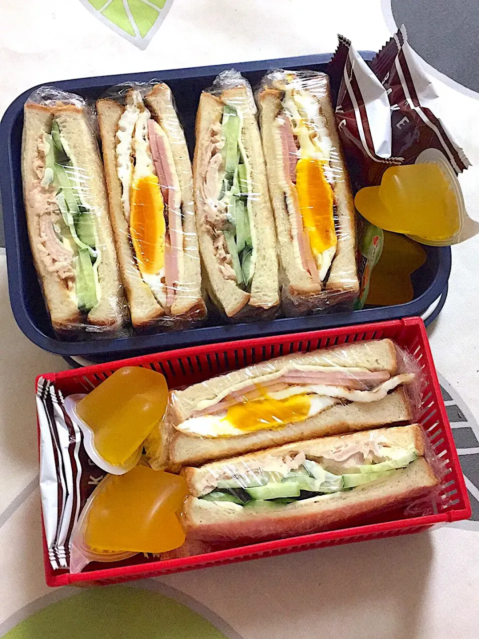 20190709兄姉弁当🍱ハムたまごチーズとツナきゅうりチーズサンド。|hanakoさん