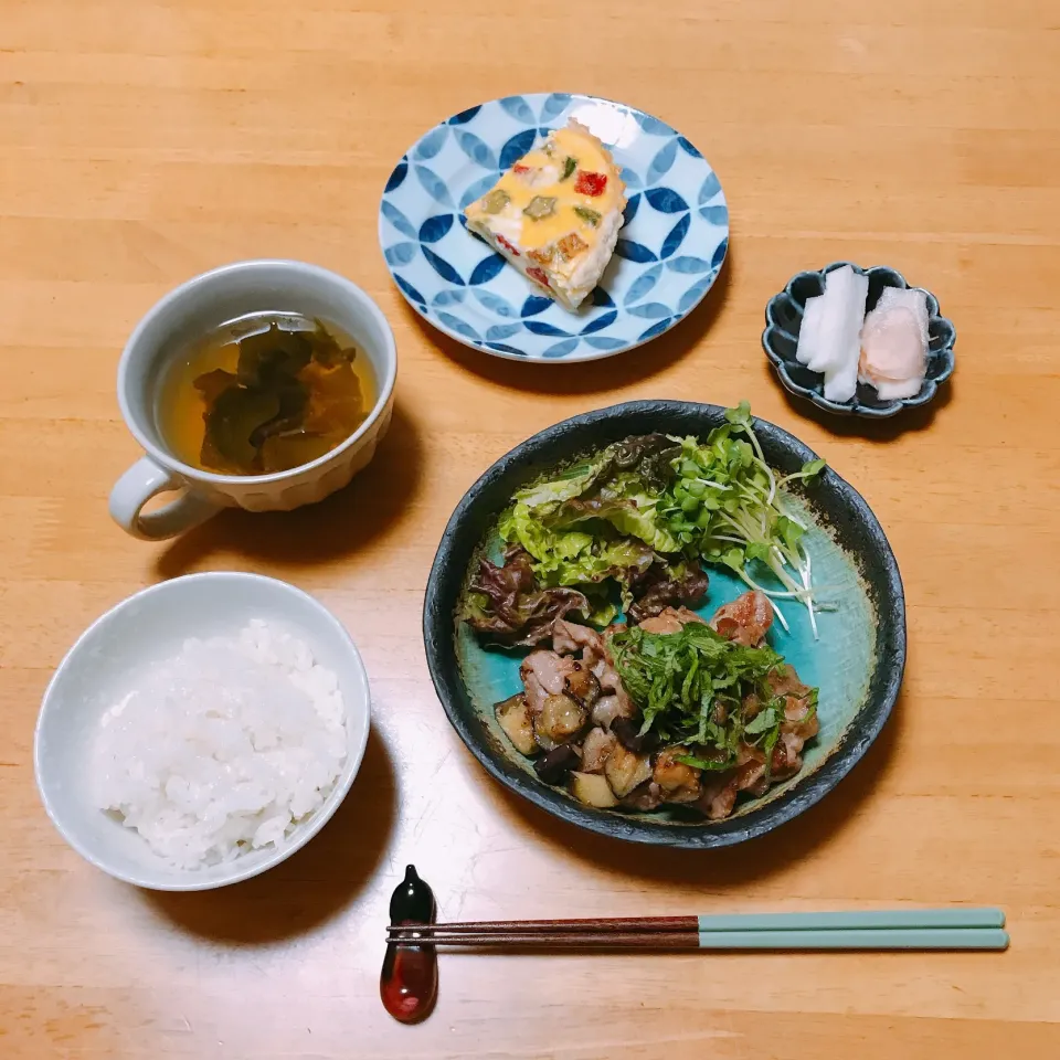 茄子と豚肉の柚子みそ炒め🍆
夏野菜のキッシュ🥚|ちゃみこさん