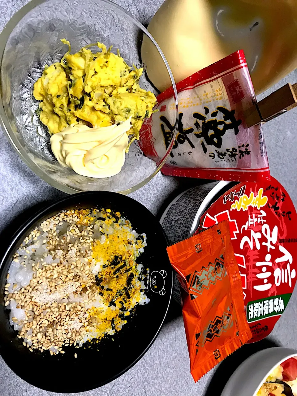 いっただっきまーす #昼飯 長野限定信州味噌ホームラン軒、白米(藻塩ごま、のりたま)、カボチャ豆苗ポテサラ|ms903さん