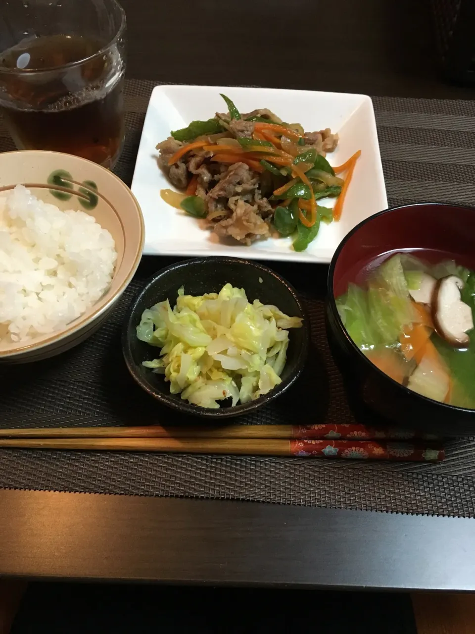 プルコギ風野菜炒め
レタスとしいたけのスープ|ちぐあささん