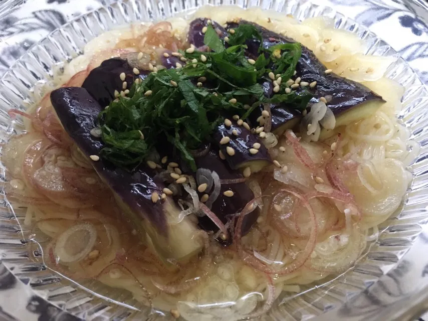 Snapdishの料理写真:純正ごま油 濃口で茄子のレンチン麺つゆ浸し|*なおみん*さん